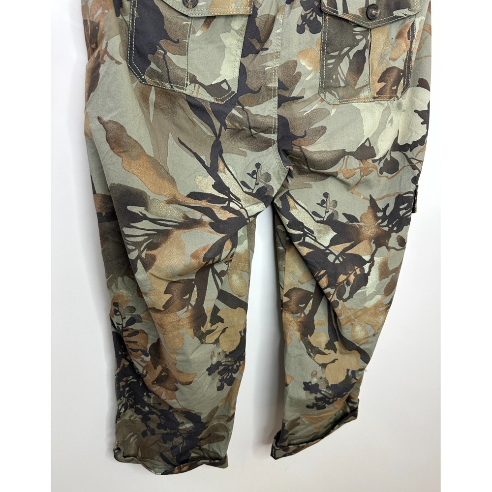 Chico's Utility Camouflage Crop Pants Green Brown Camo Sz 2 US 12 Cargo Pockets - Picture 11 of 14